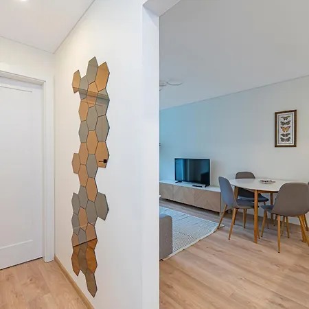 Apartment Luminious With Balcony By Polo